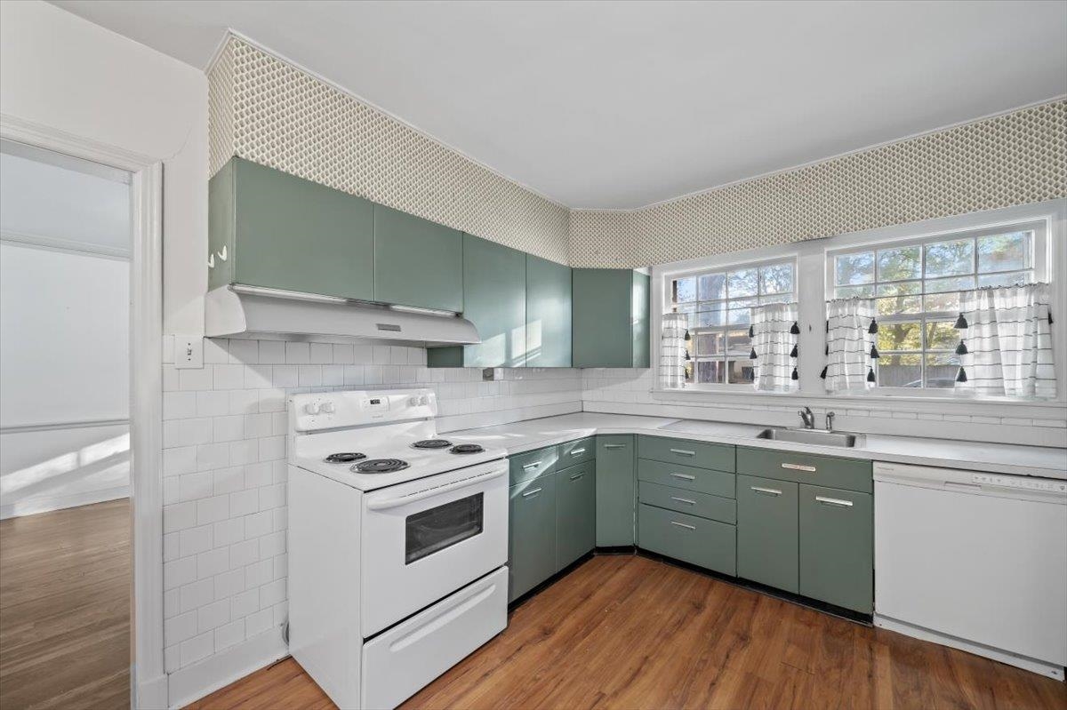 3659 HIGHLAND PARK PL