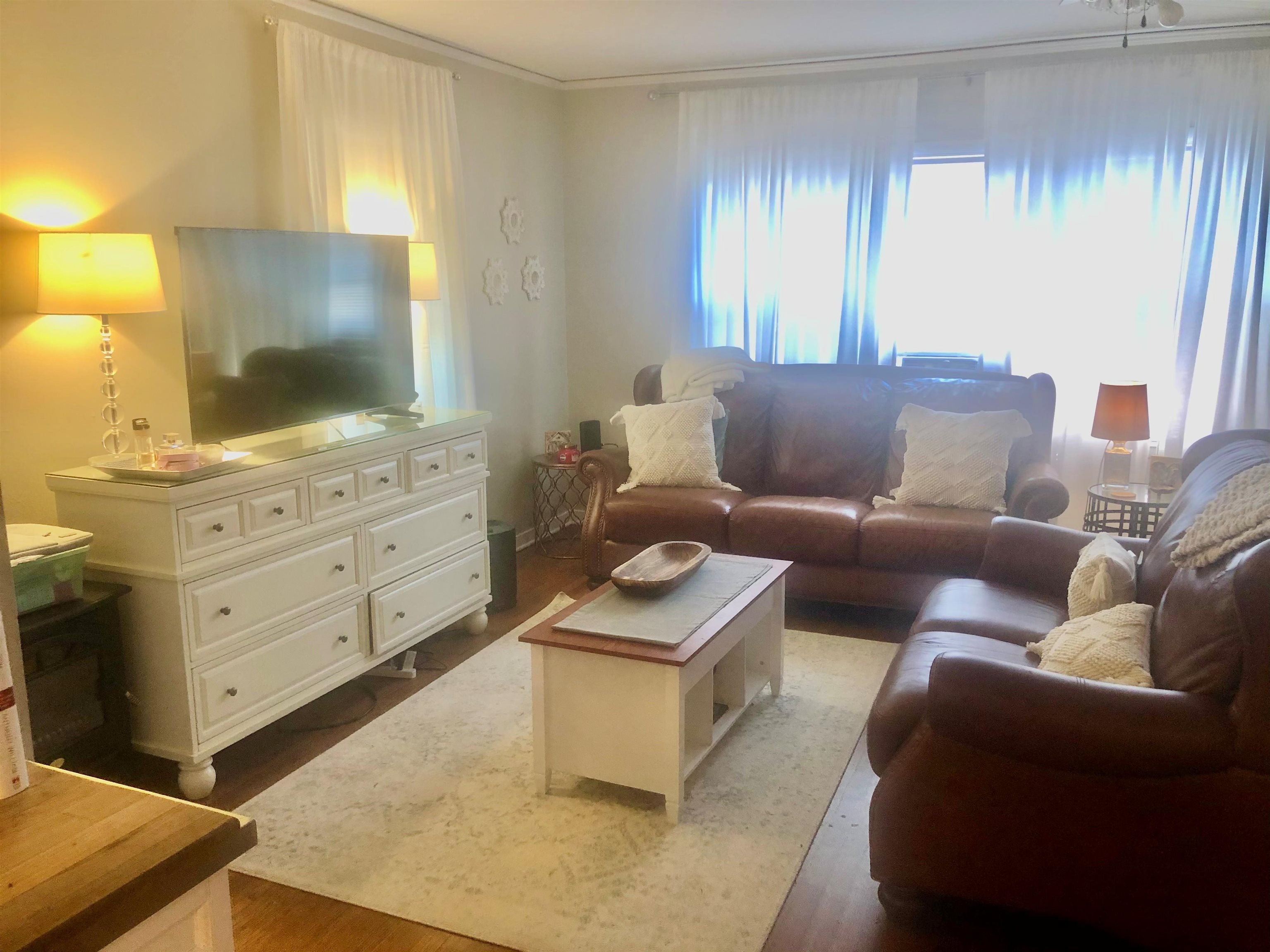 3659 HIGHLAND PARK PL