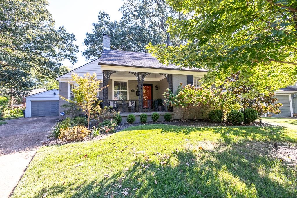 690 ROSEMARY LN