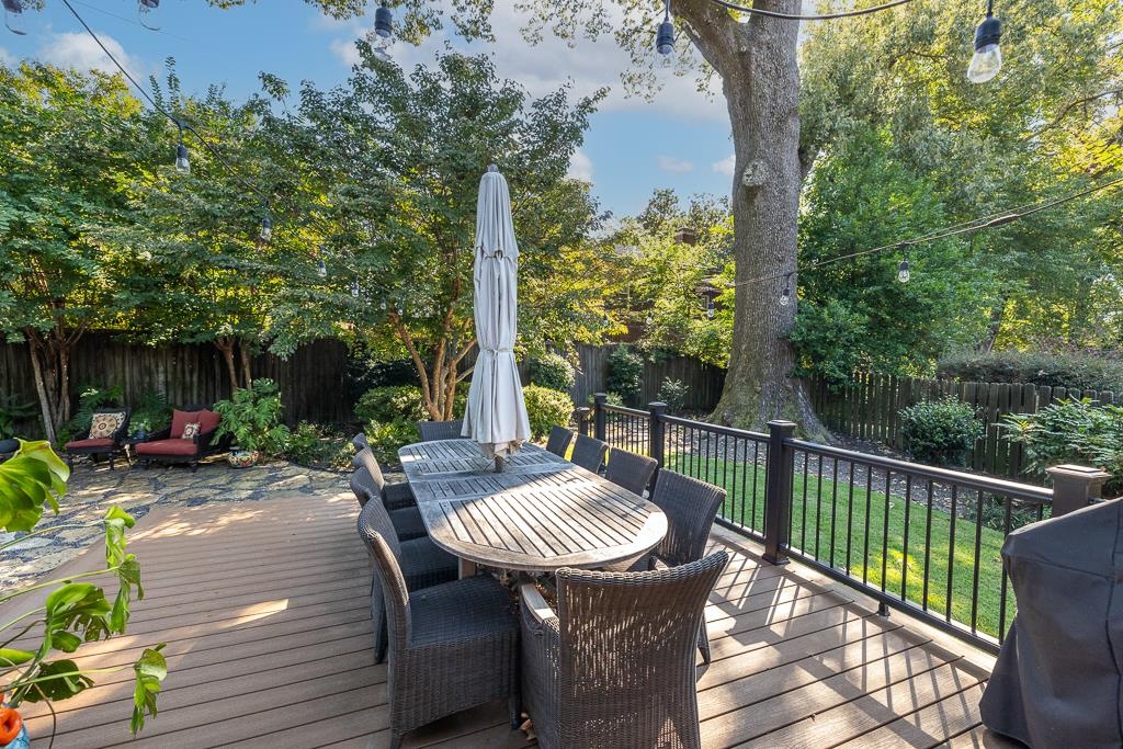 690 ROSEMARY LN