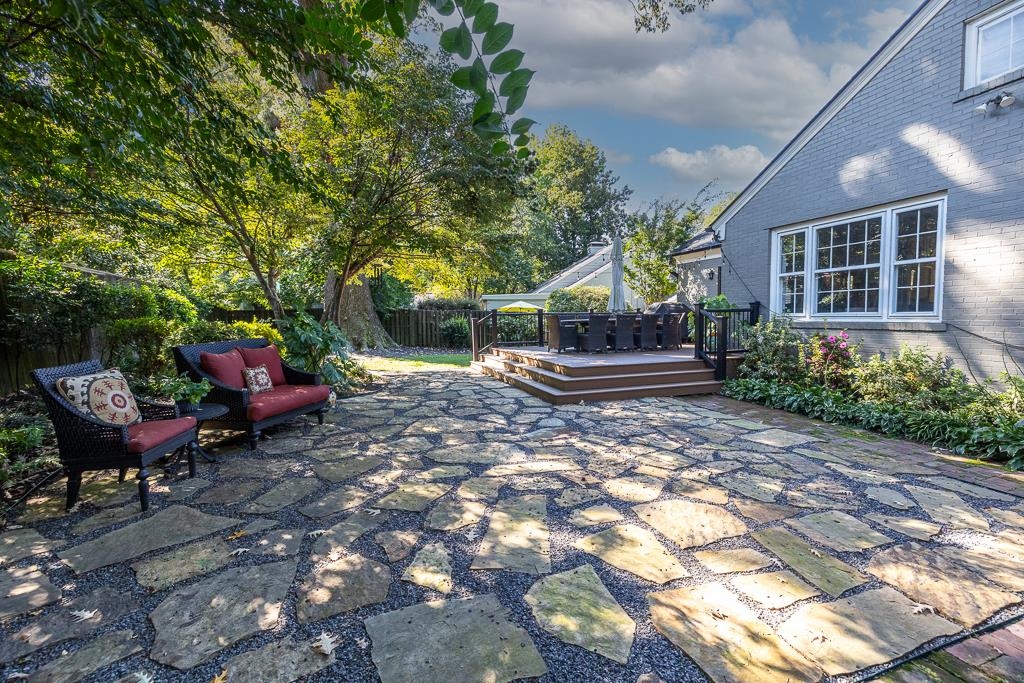 690 ROSEMARY LN