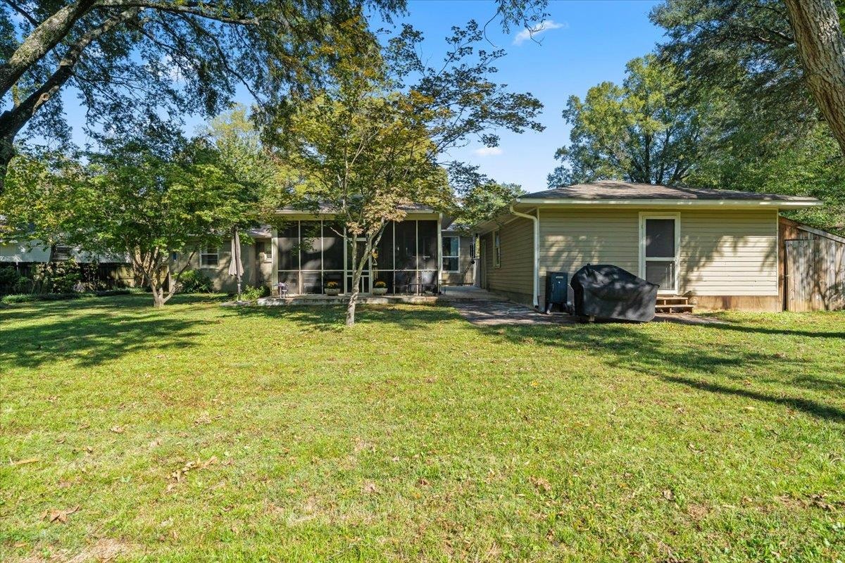 127 N ROSE RD