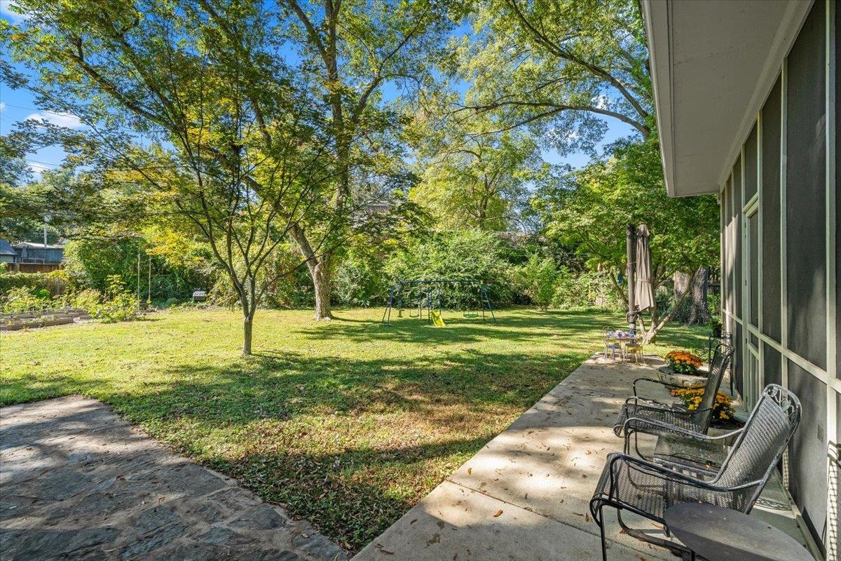 127 N ROSE RD