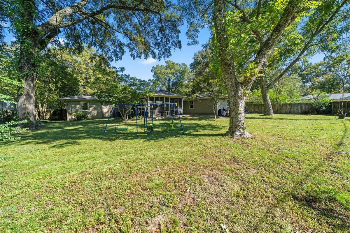 127 N ROSE RD