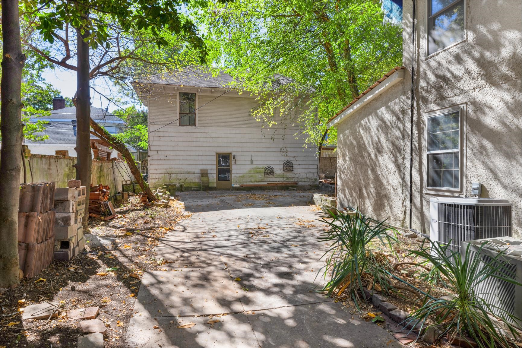 1625 PEABODY AVE