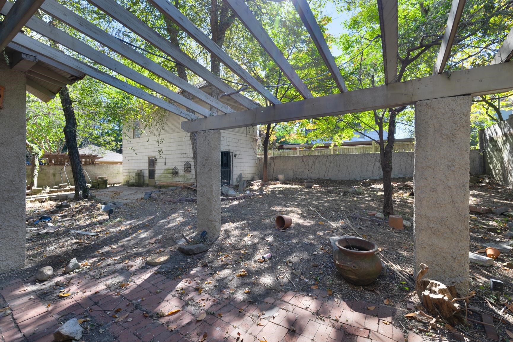 1625 PEABODY AVE