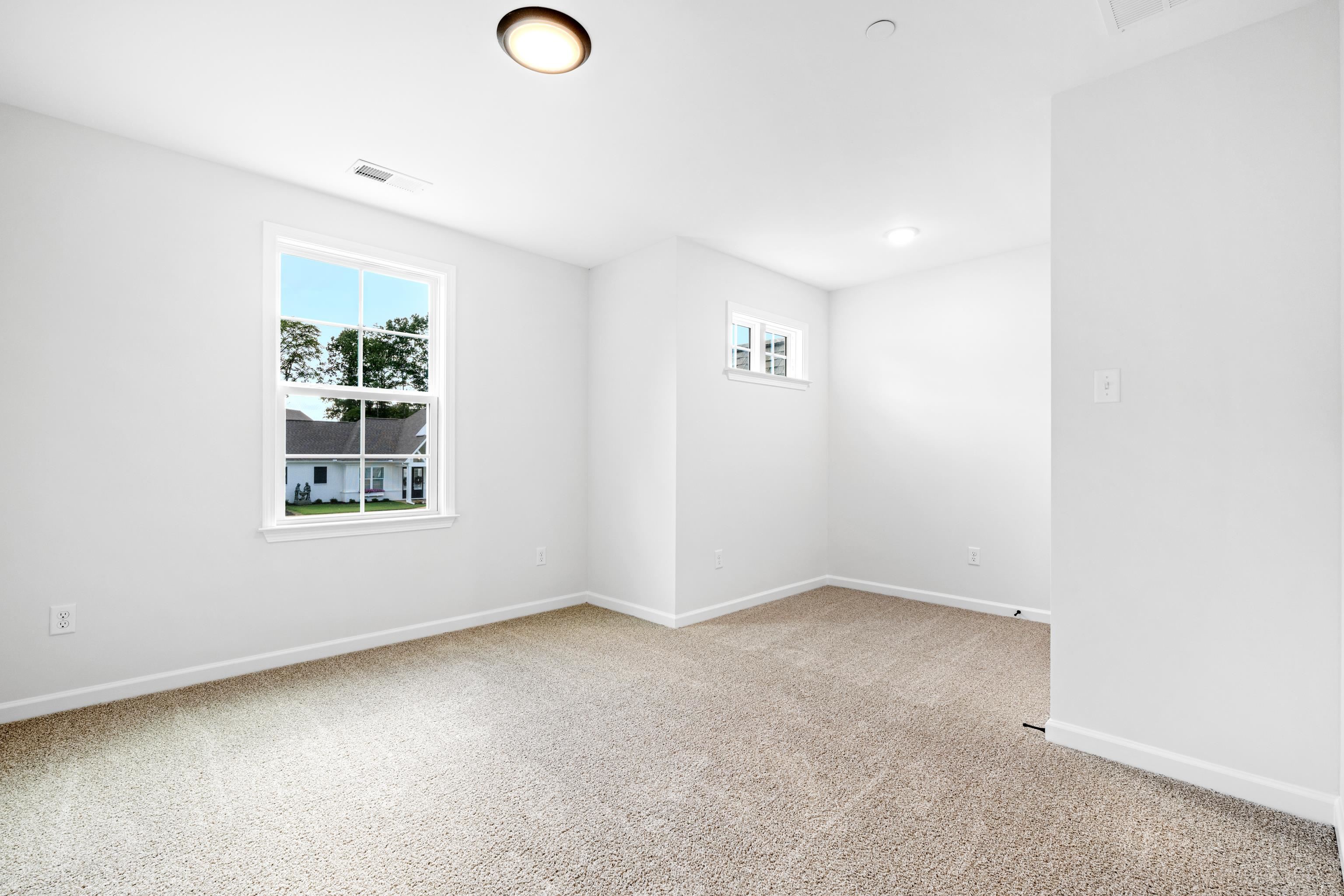 210 DRAKE DR