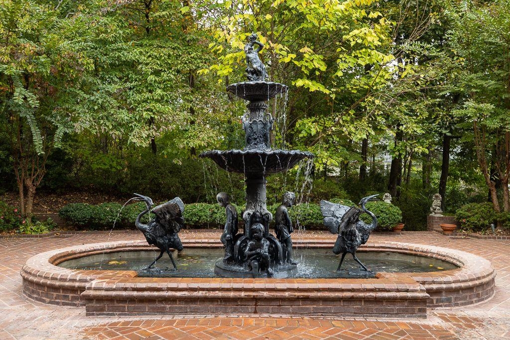 5862 GARDEN REACH CV