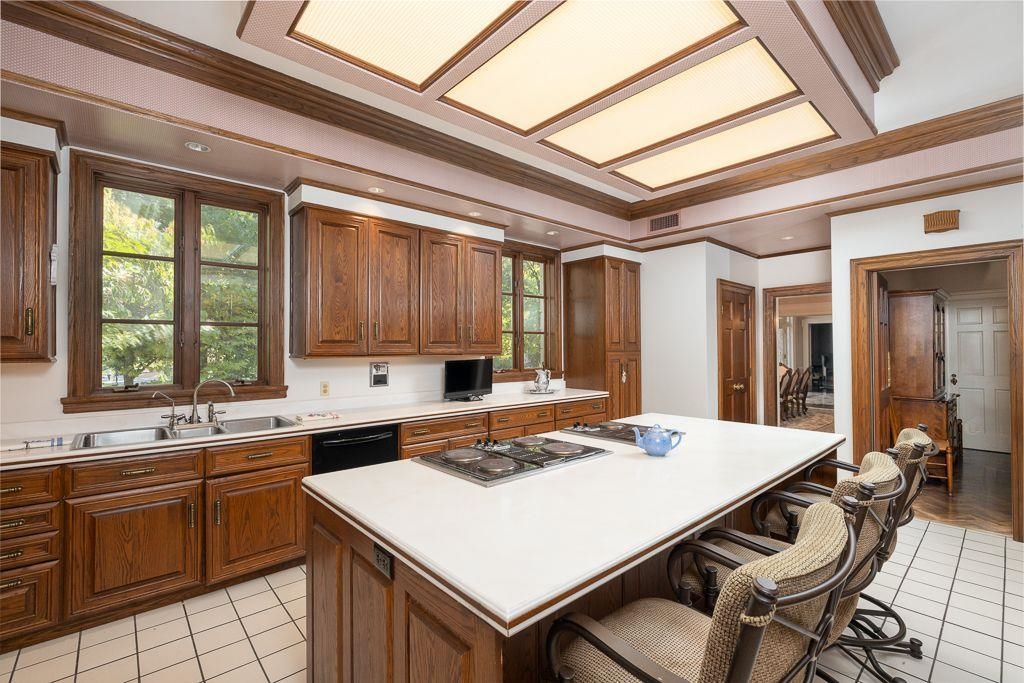 5862 GARDEN REACH CV