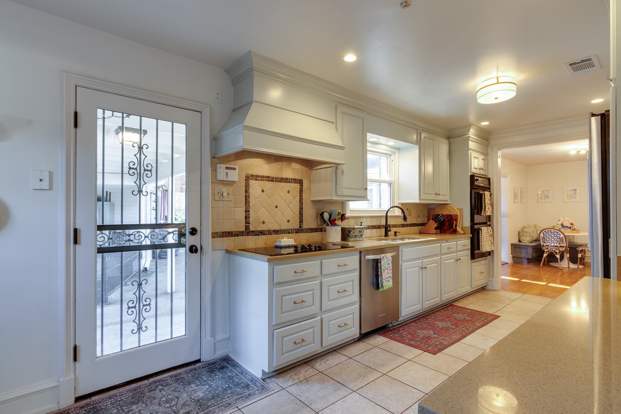 4217 CHICKASAW RD