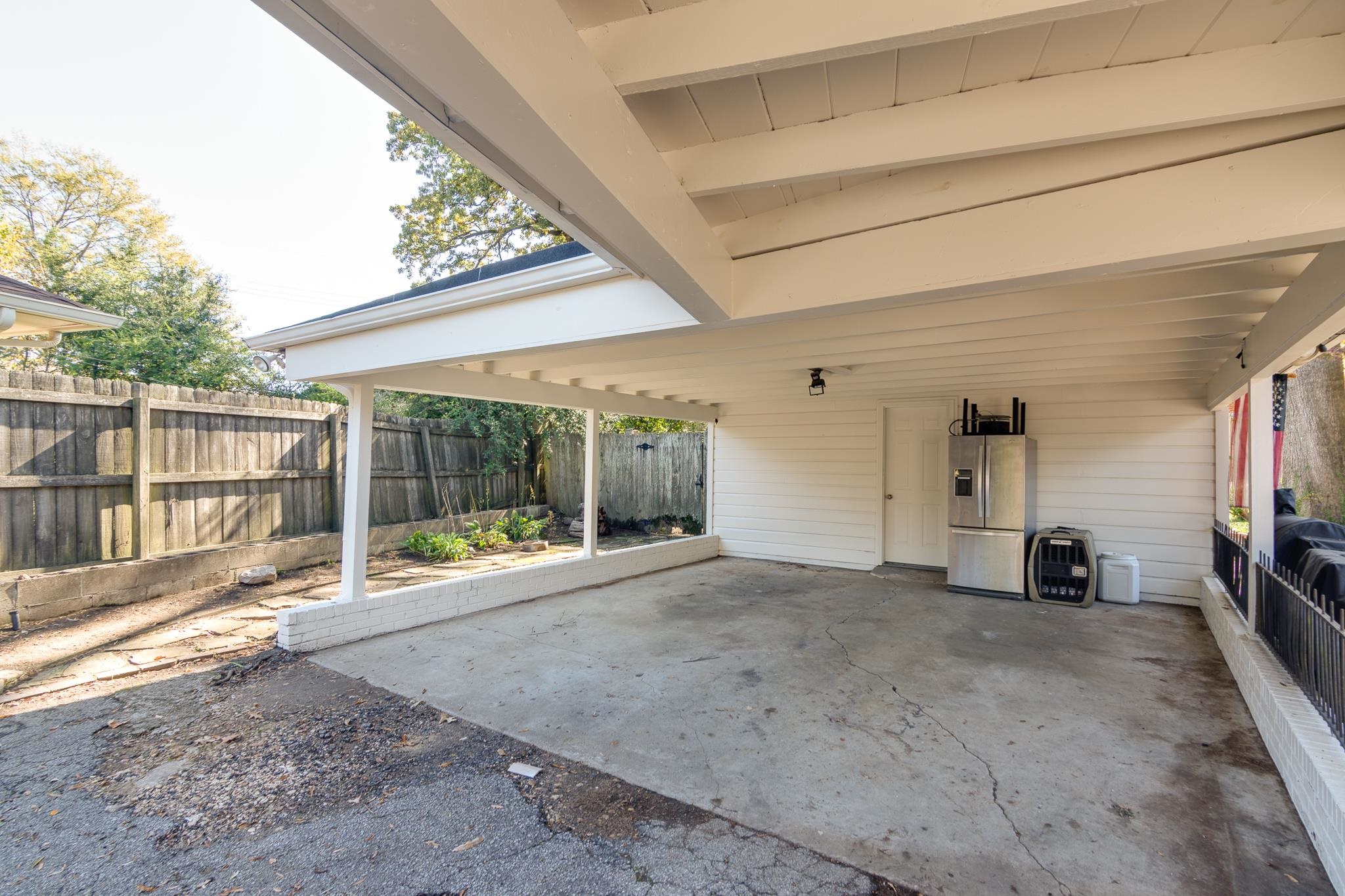 4217 CHICKASAW RD