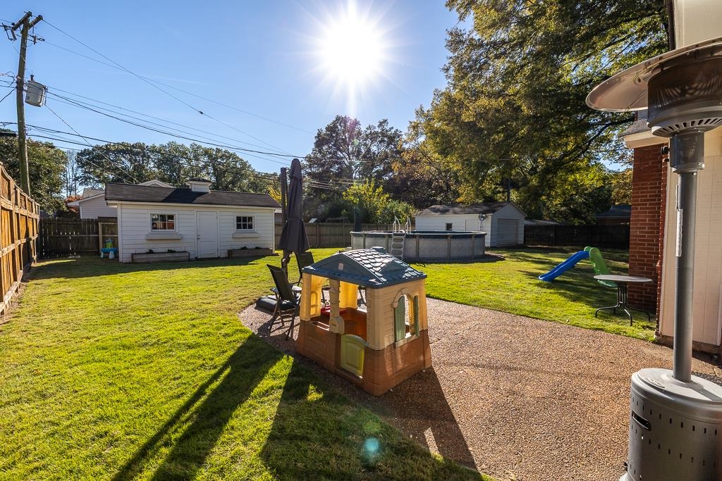 4401 CHARLESWOOD DR