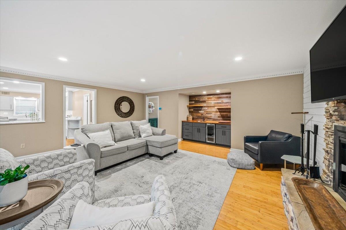 2061 STAFFORD PARK LN