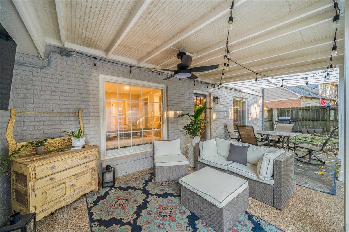 2061 STAFFORD PARK LN