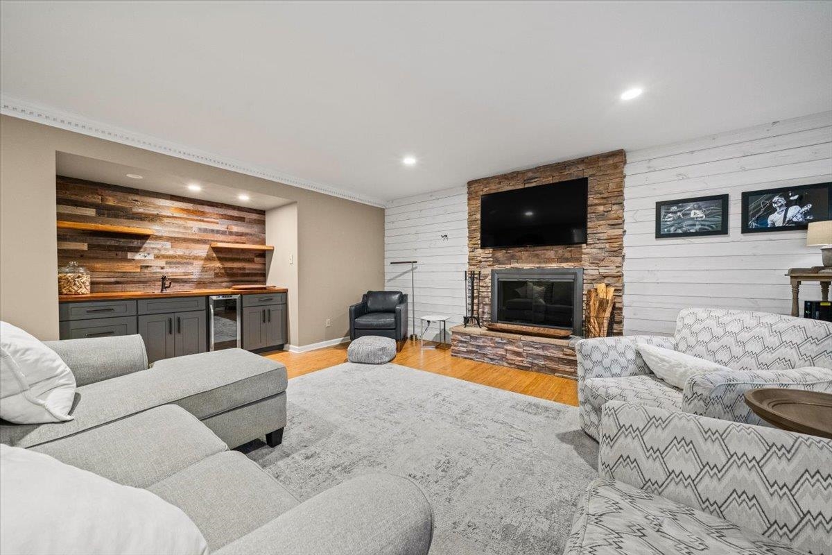 2061 STAFFORD PARK LN