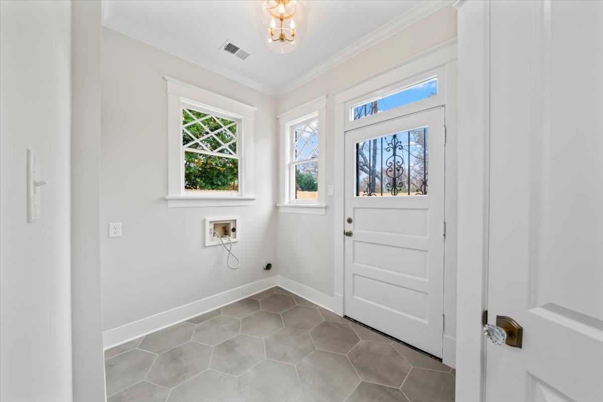 352 BUENA VISTA PL