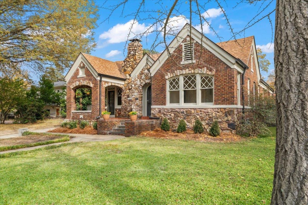 352 BUENA VISTA PL