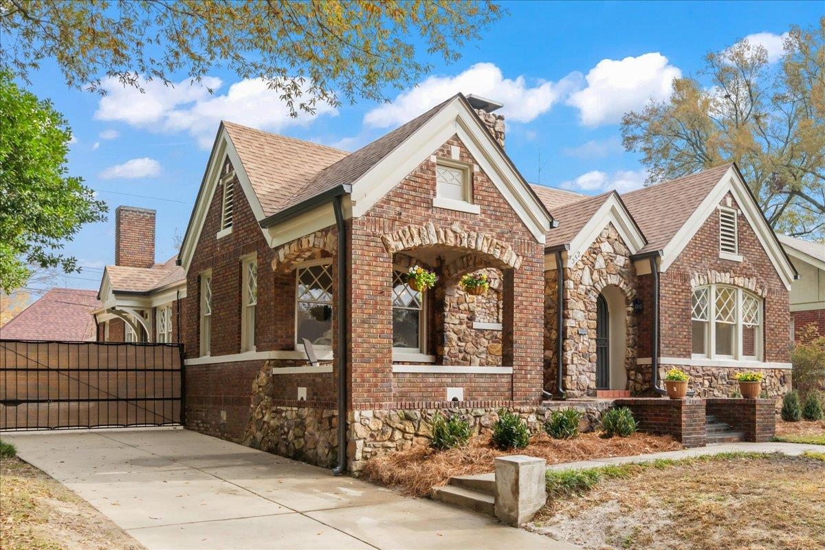352 BUENA VISTA PL