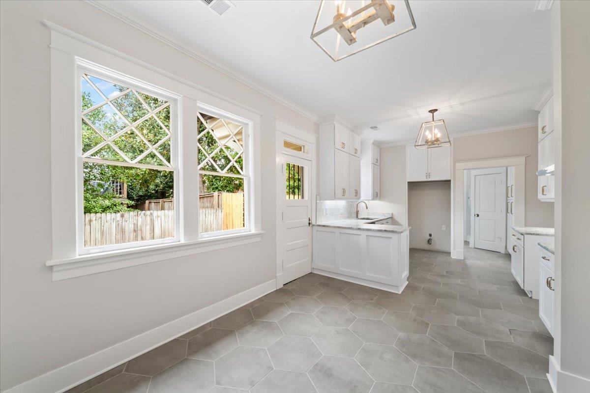 352 BUENA VISTA PL