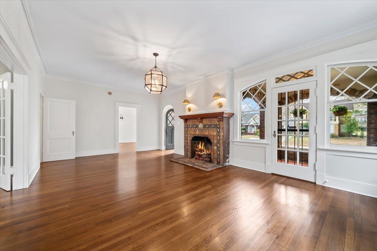 352 BUENA VISTA PL