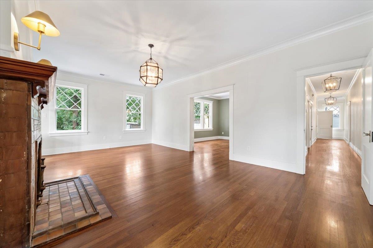 352 BUENA VISTA PL