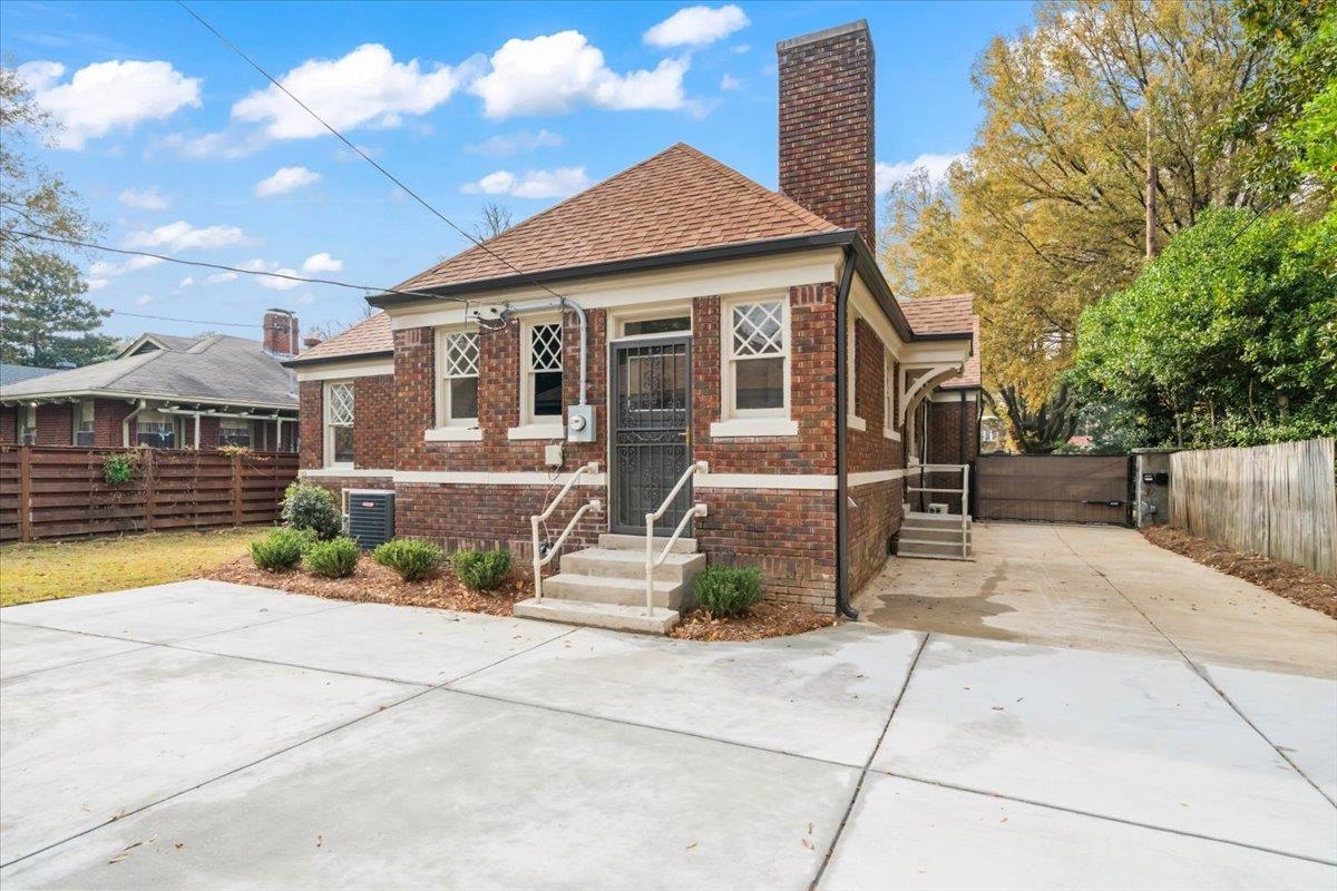 352 BUENA VISTA PL
