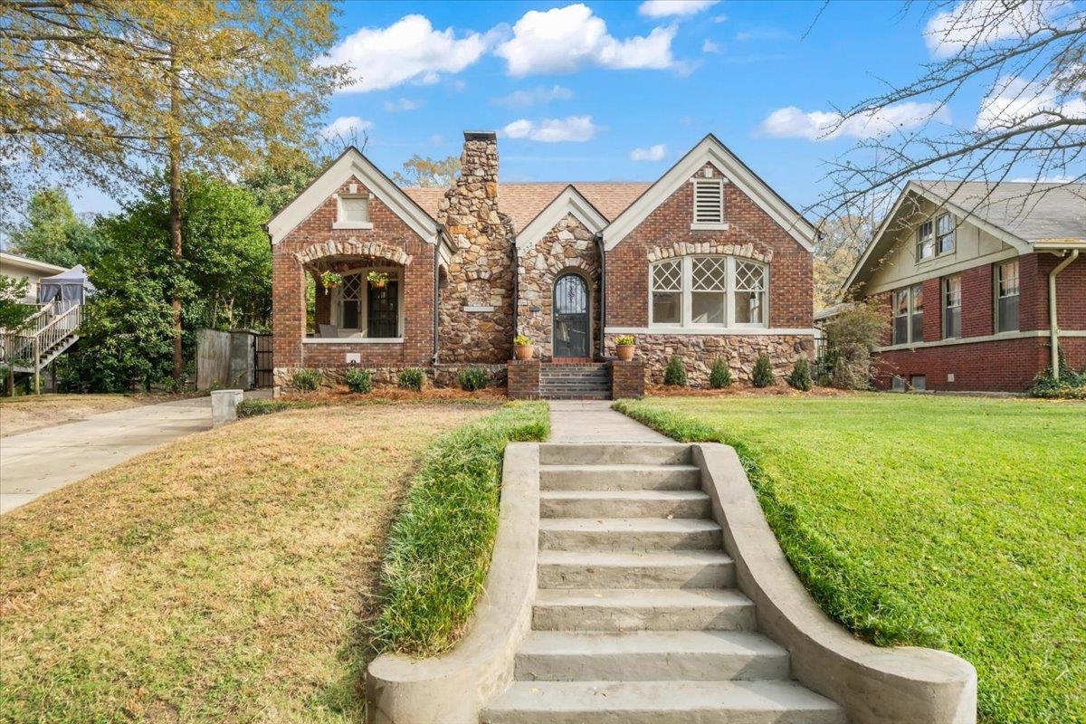 352 BUENA VISTA PL