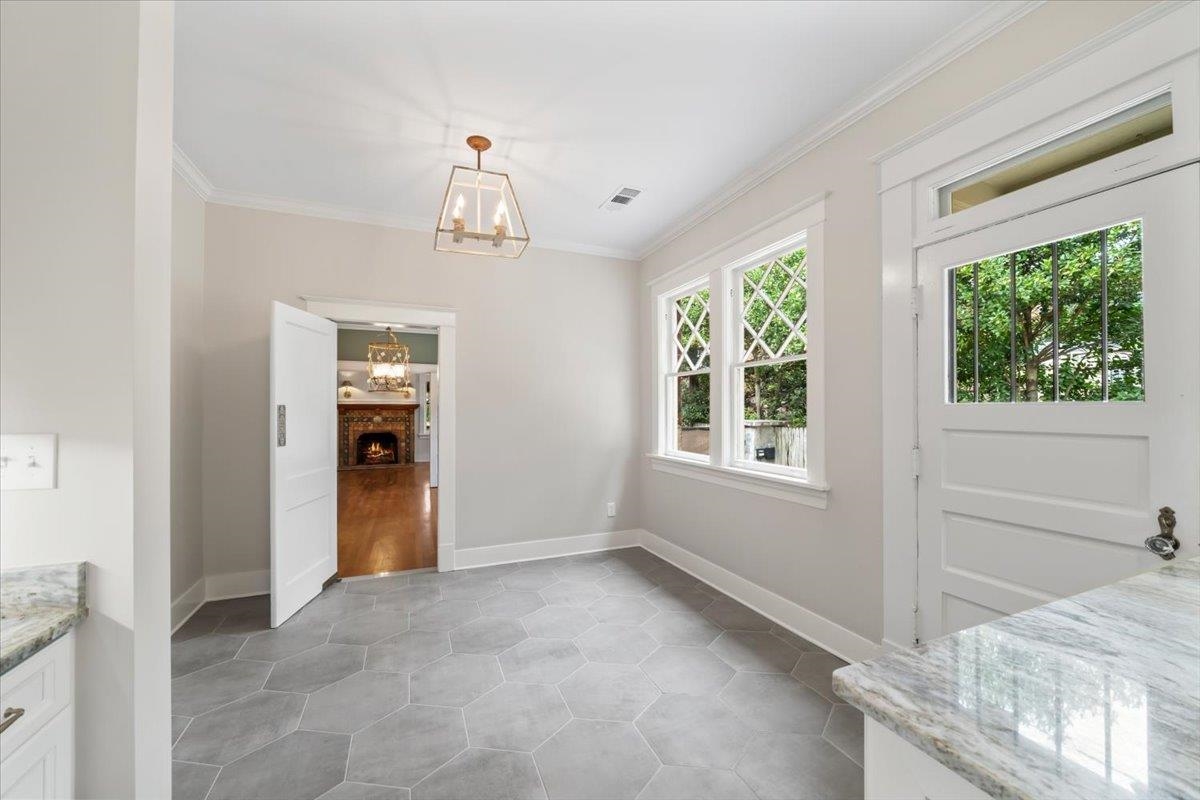 352 BUENA VISTA PL