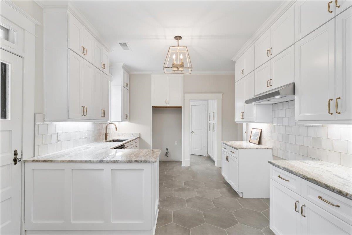 352 BUENA VISTA PL