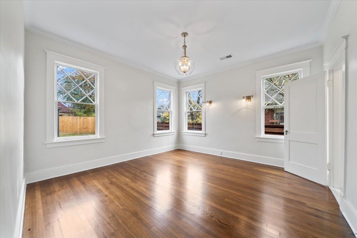 352 BUENA VISTA PL