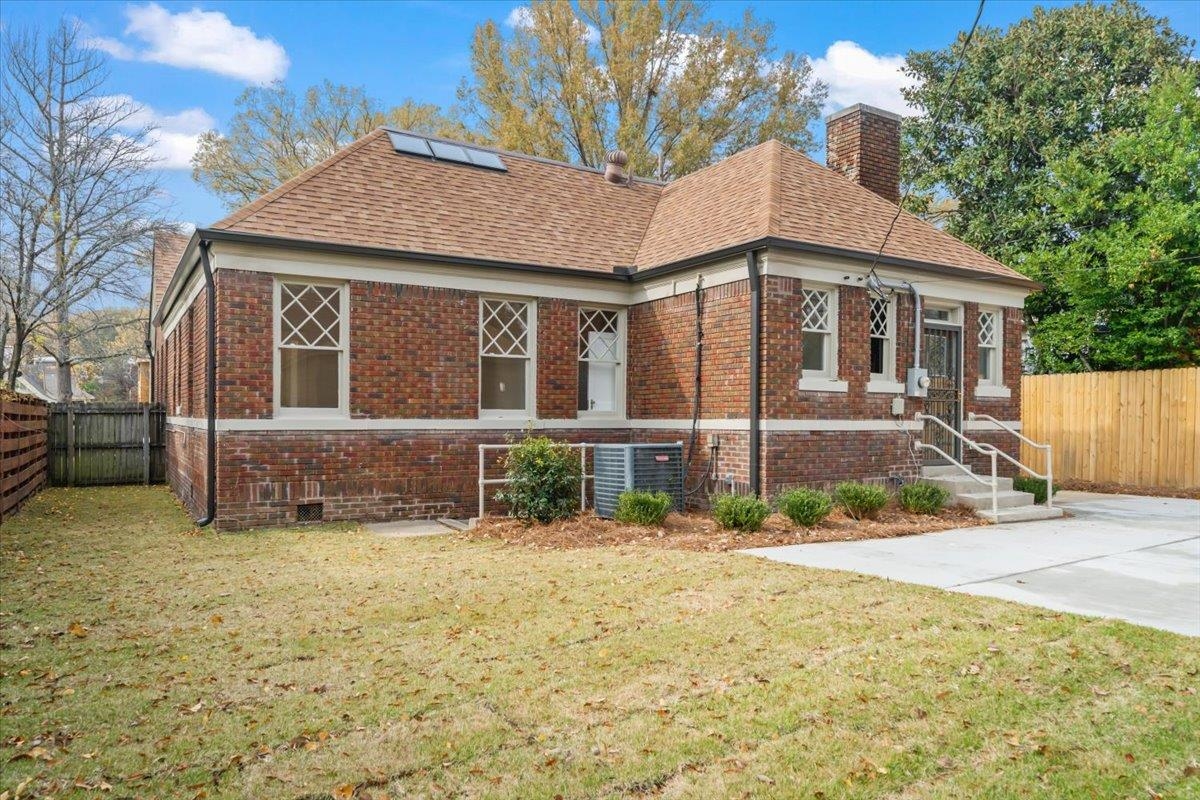 352 BUENA VISTA PL