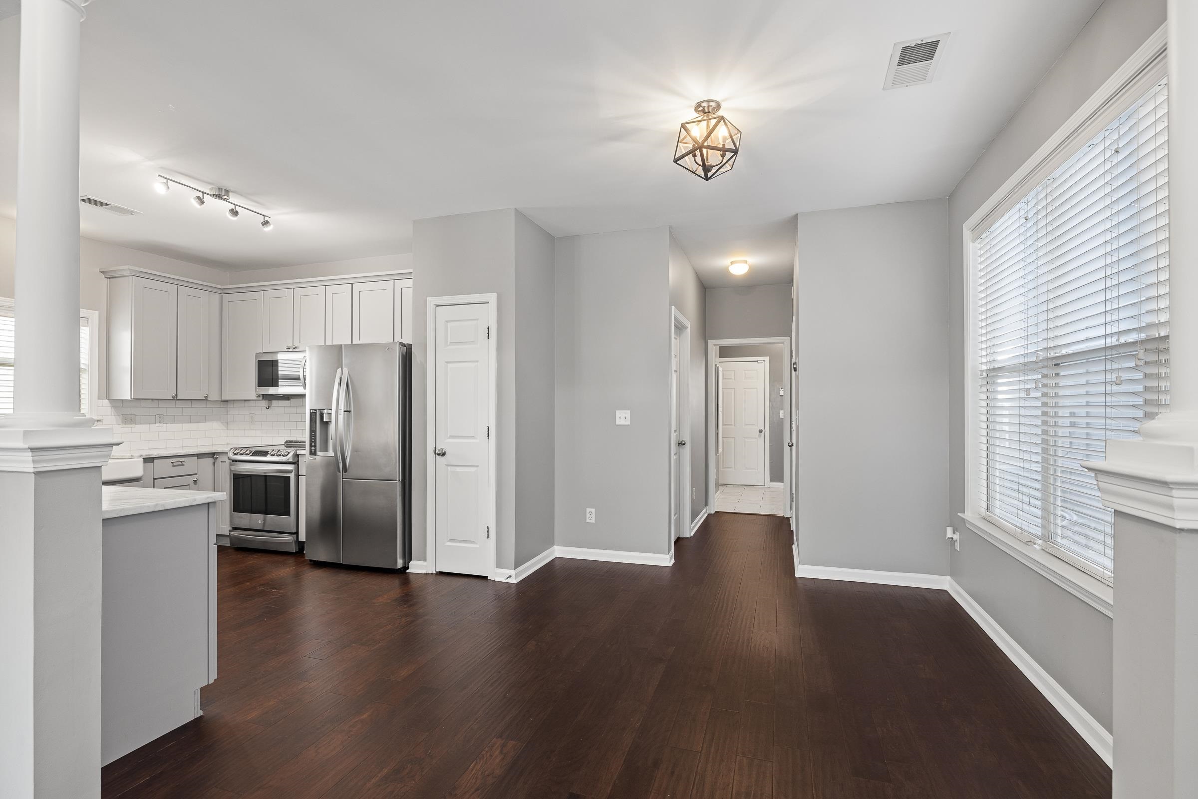 1323 ISLAND RIDGE DR