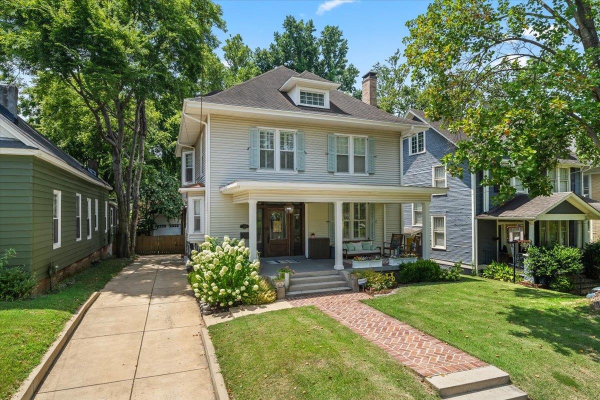1789 LINDEN AVE