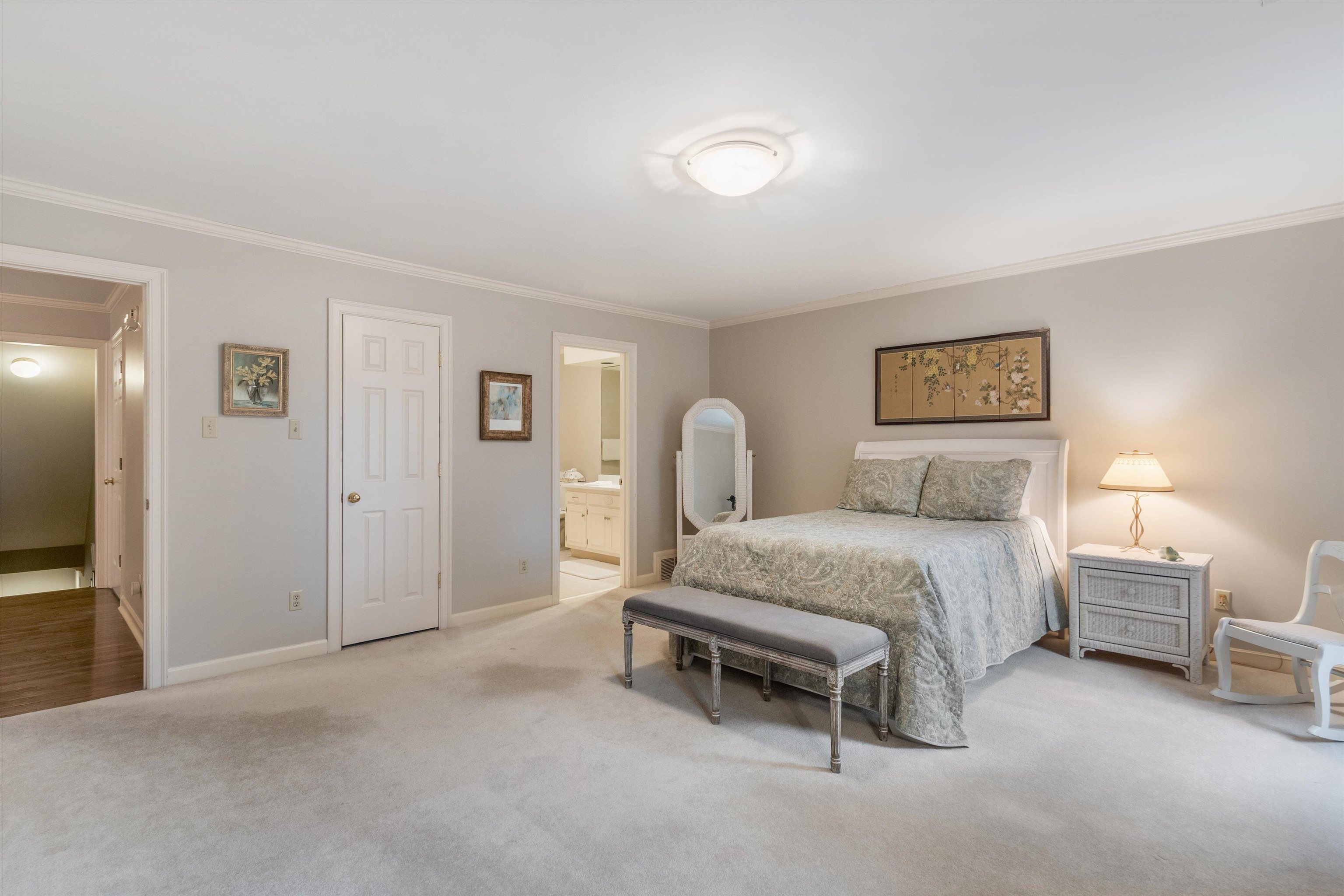4792 WHITEHALL CV