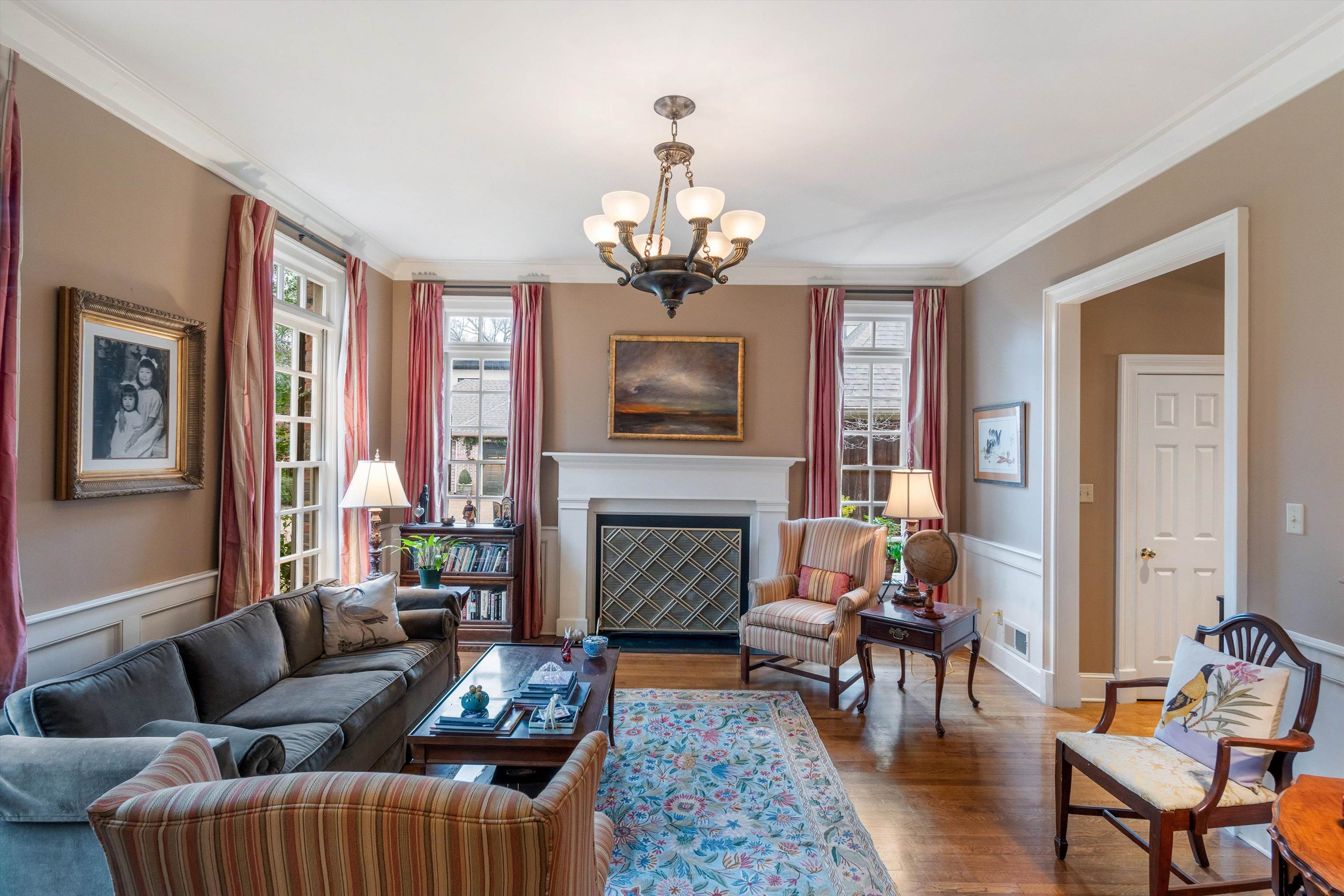 4792 WHITEHALL CV