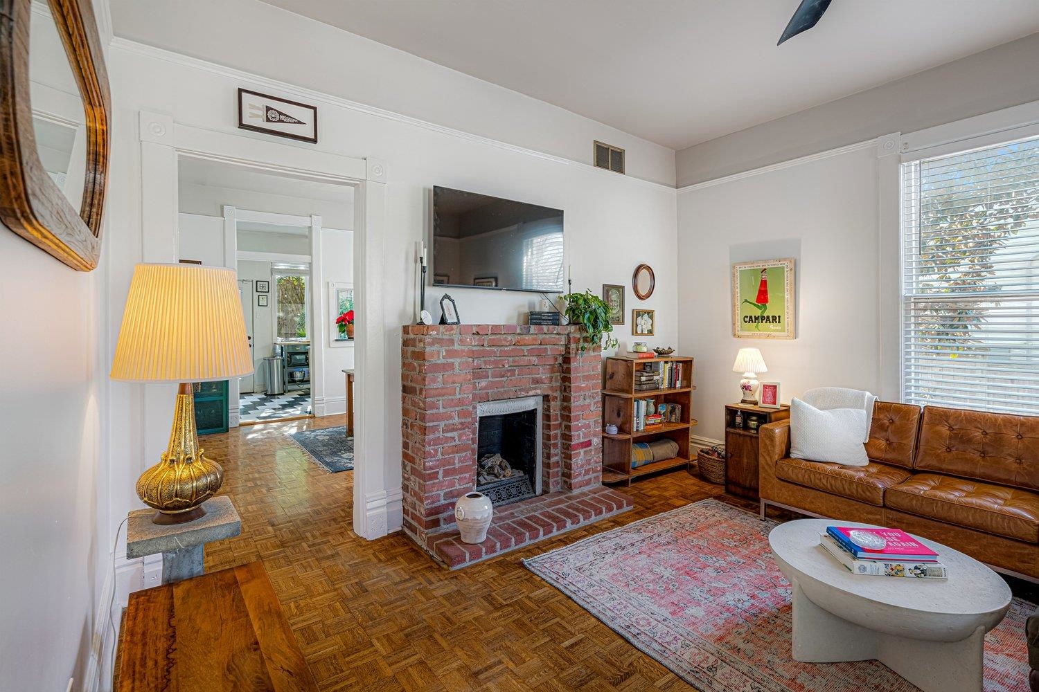 1943 CARR AVE