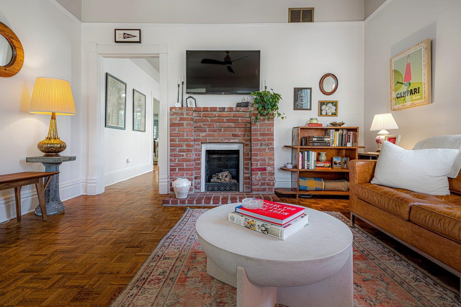 1943 CARR AVE