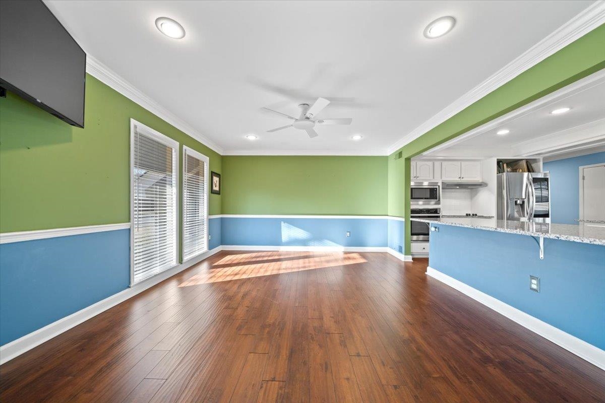 2220 HICKORY CREST DR