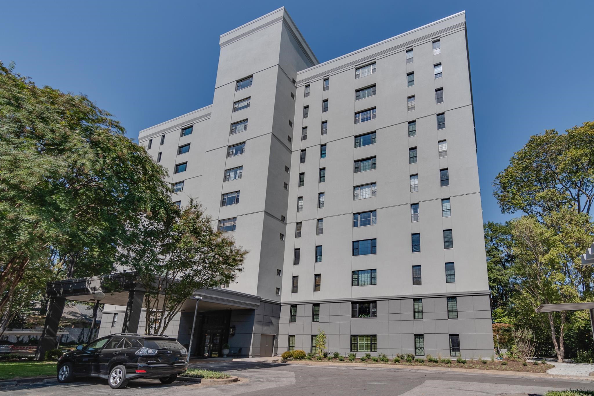 585 S GREER ST Unit: 900