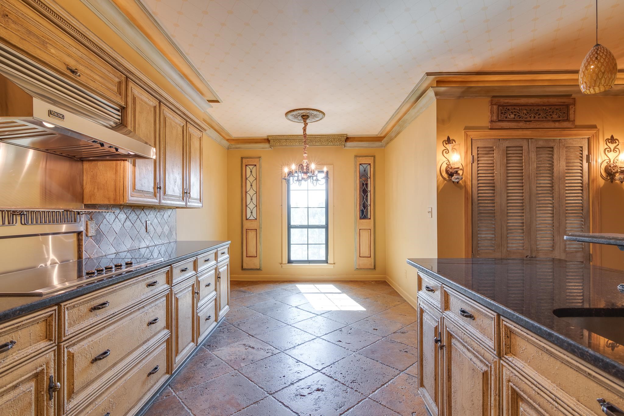 585 S GREER ST Unit: 900