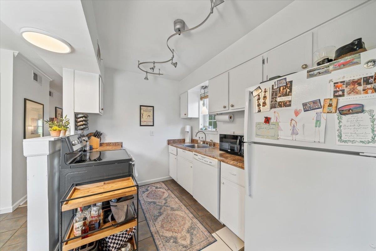 506 PEABODY SQ Unit: 506