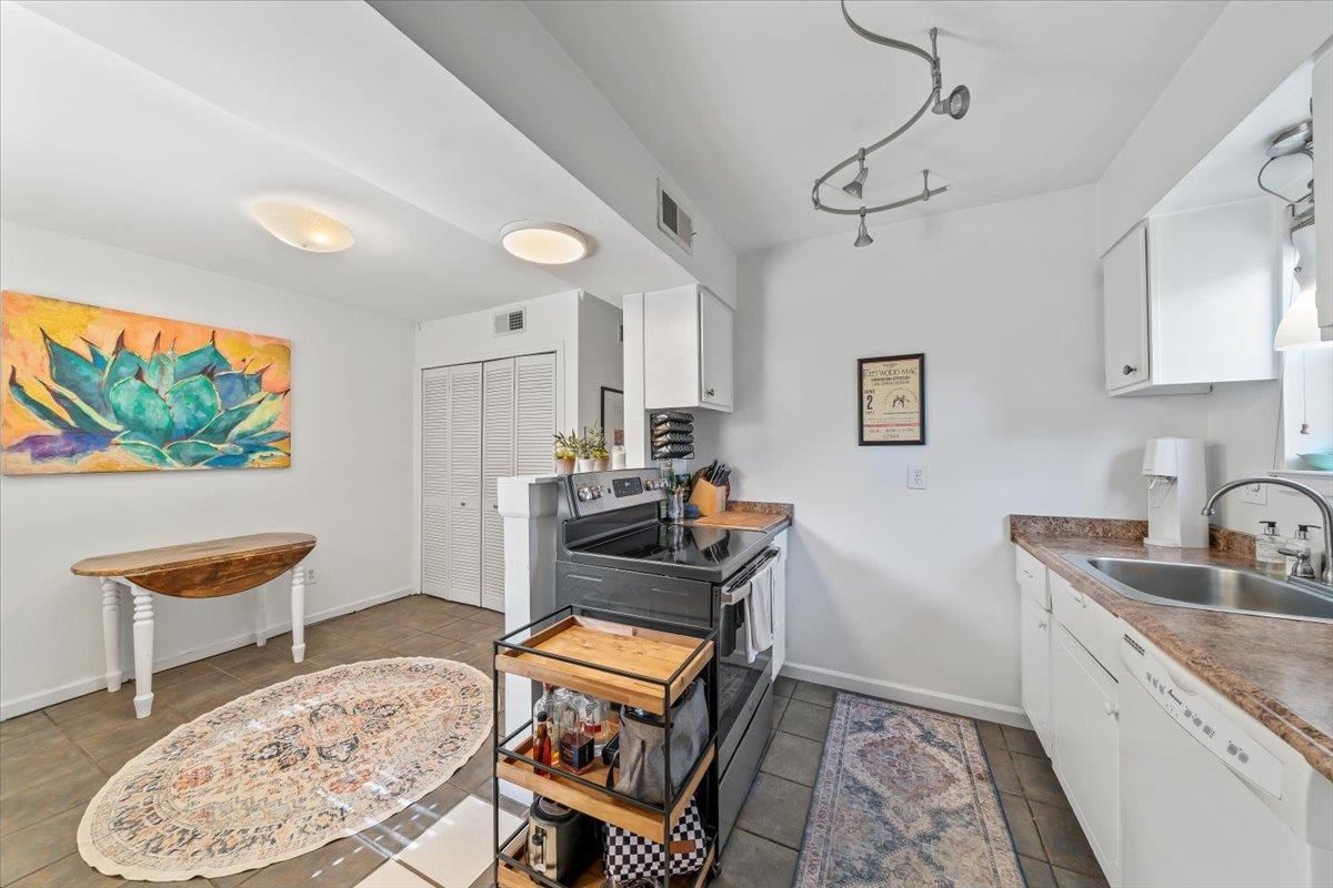 506 PEABODY SQ Unit: 506