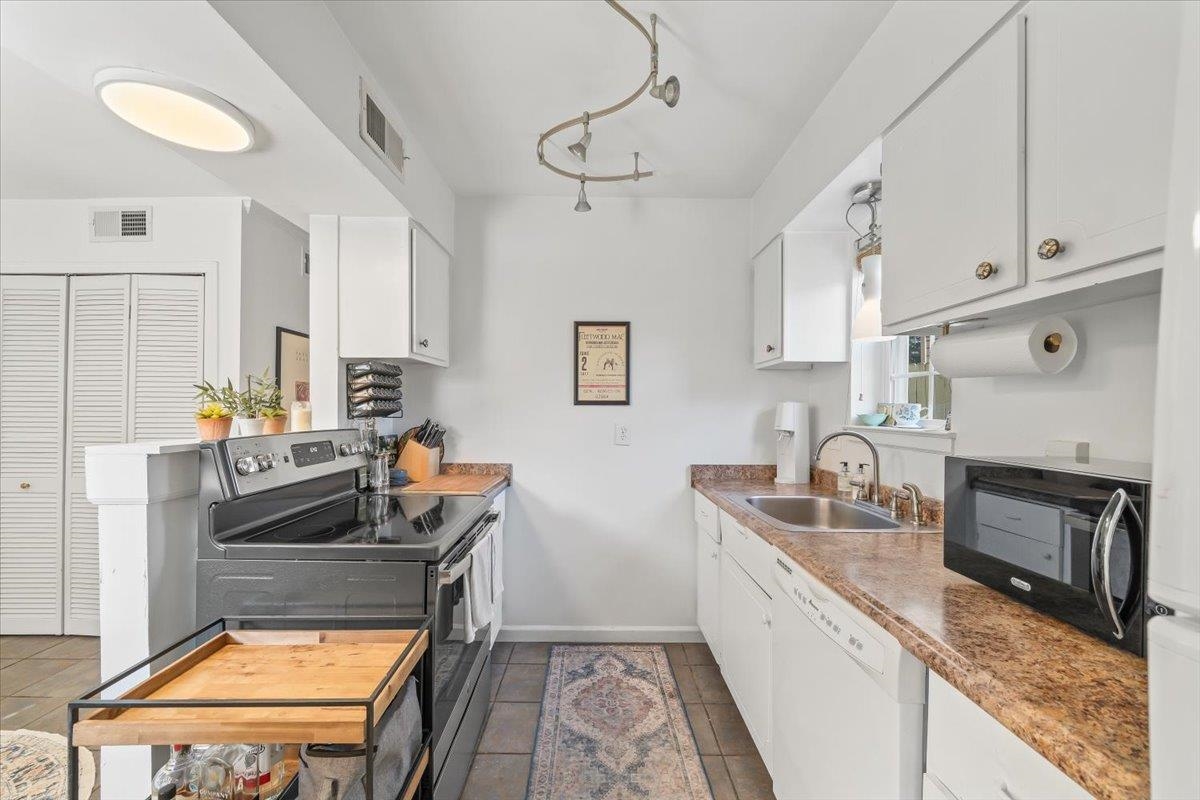 506 PEABODY SQ Unit: 506