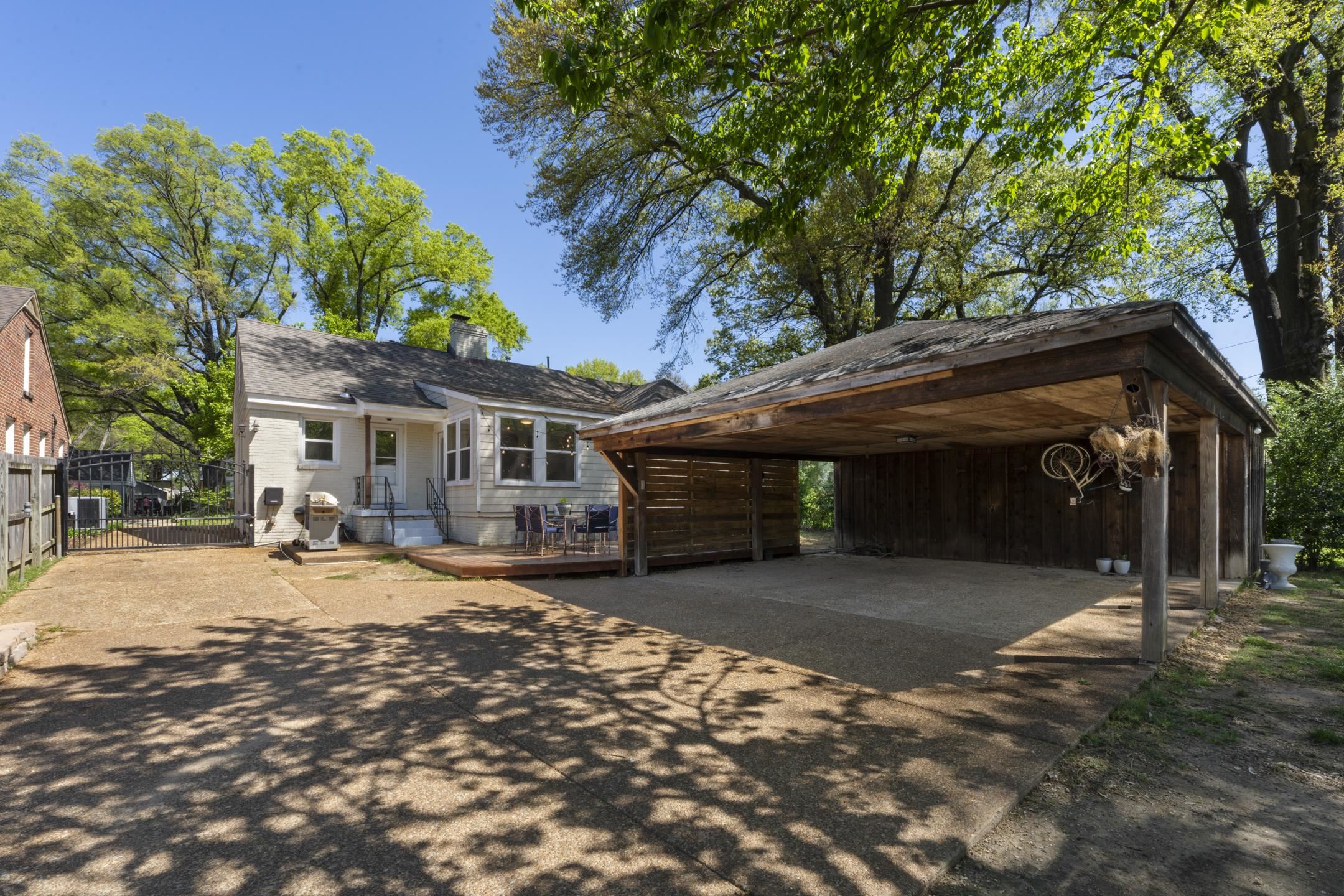 3539 CHARLESWOOD AVE