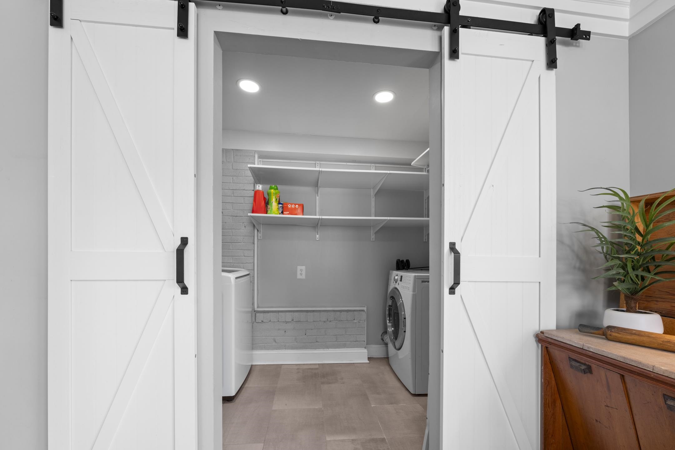 3539 CHARLESWOOD AVE