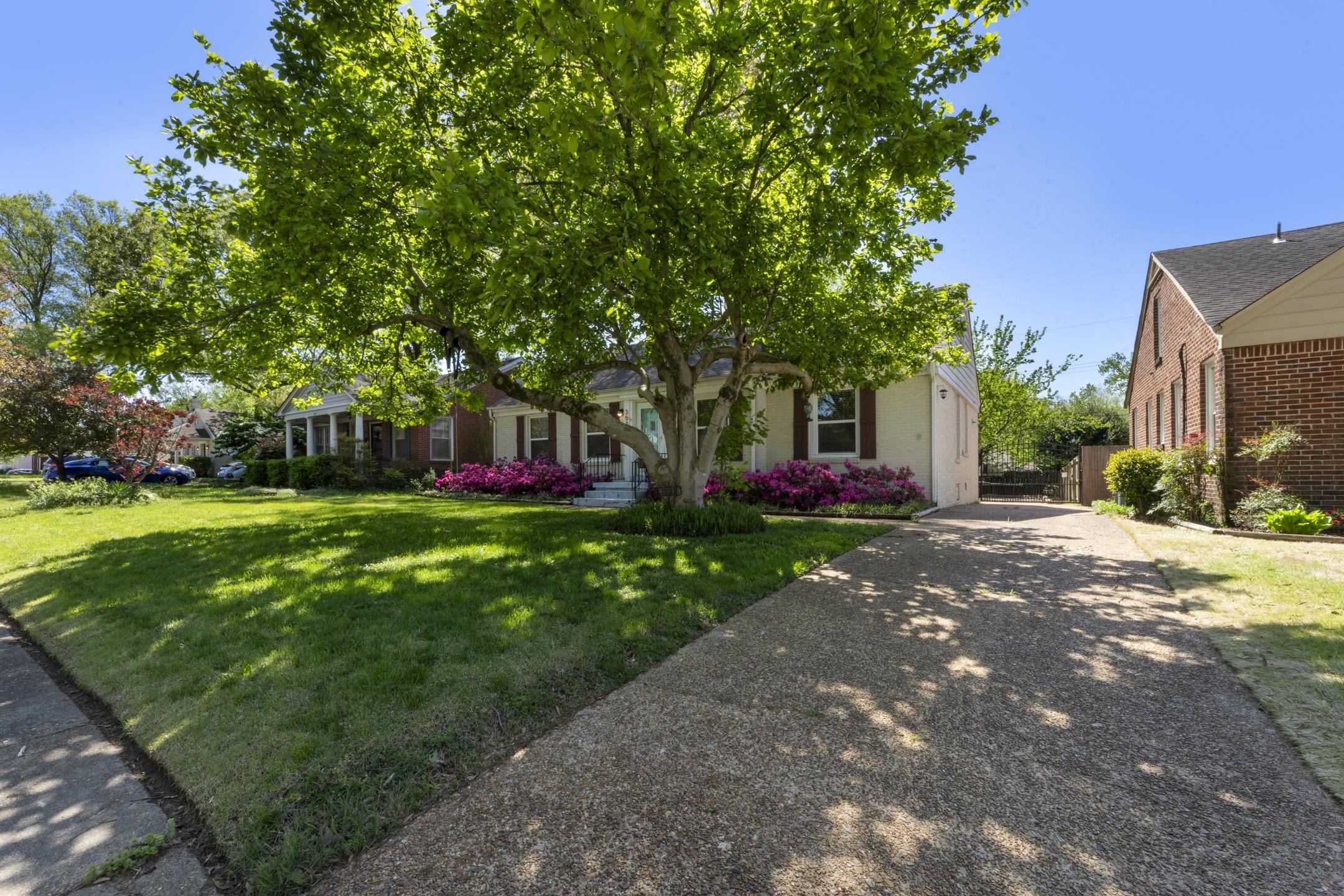 3539 CHARLESWOOD AVE