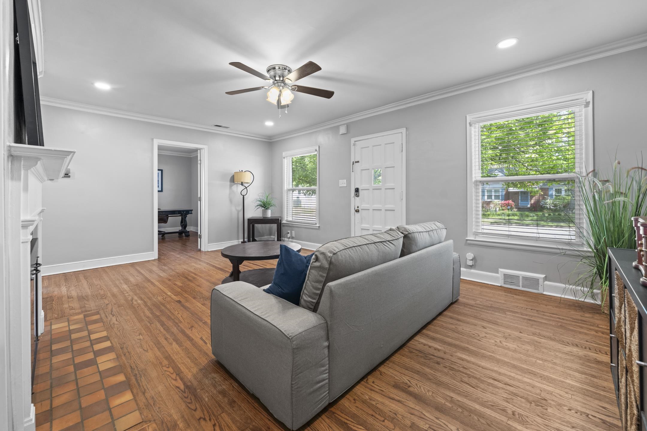 3539 CHARLESWOOD AVE