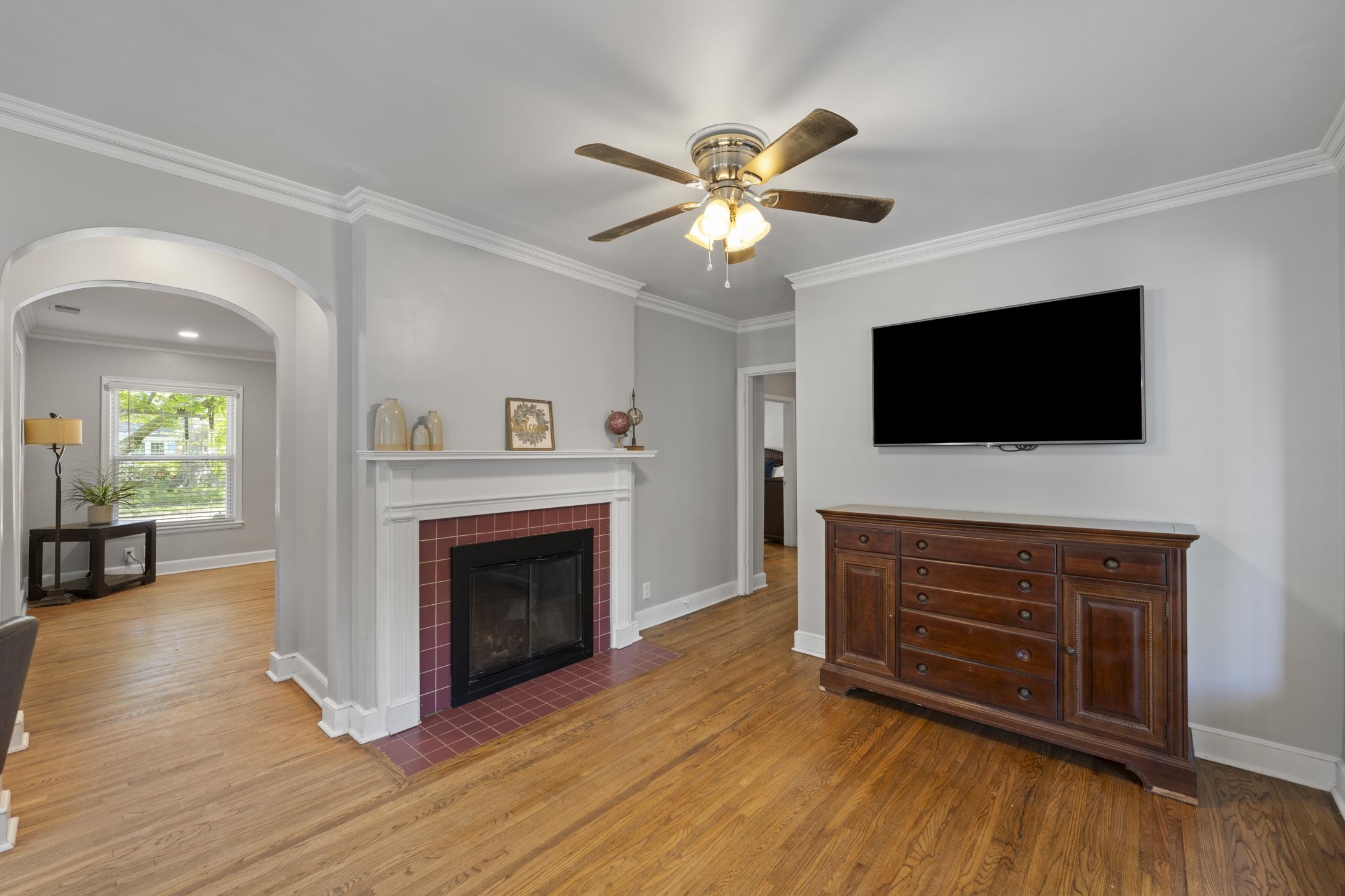 3539 CHARLESWOOD AVE