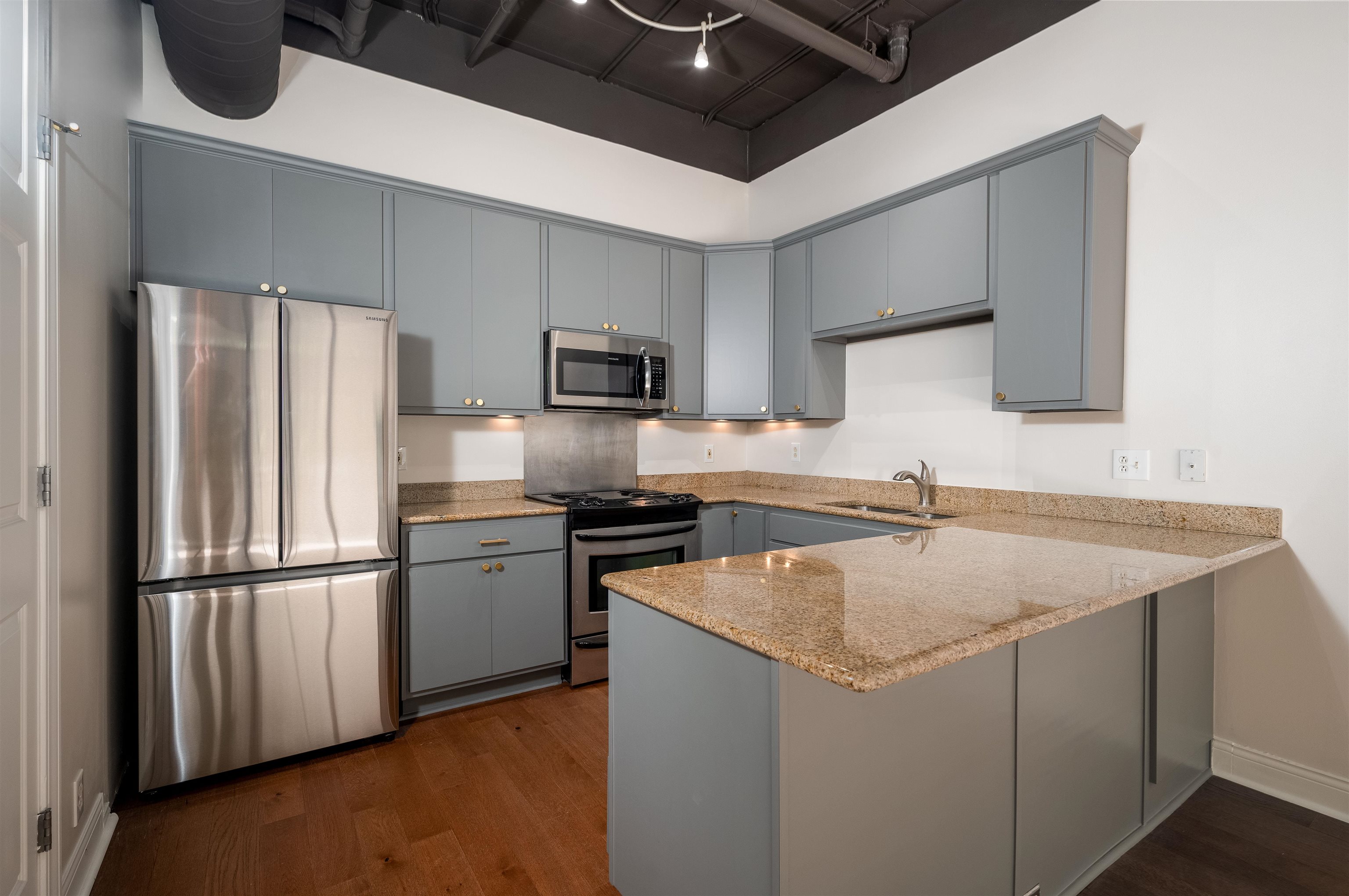 95 S MAIN ST Unit: 204