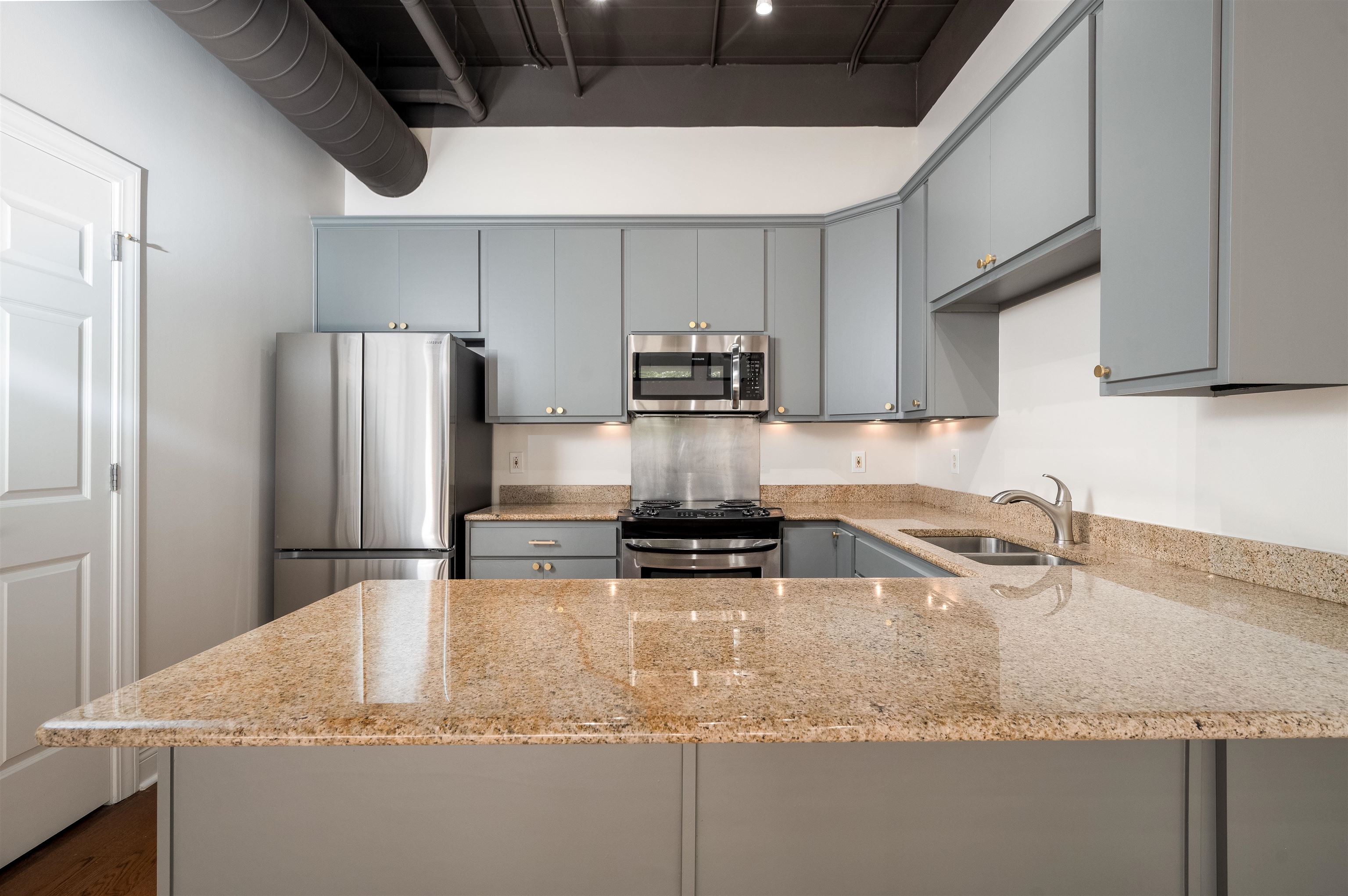 95 S MAIN ST Unit: 204